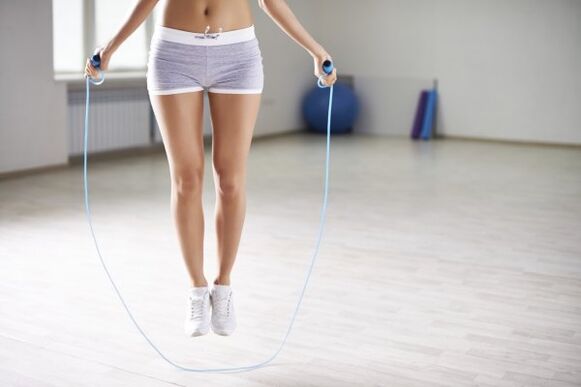 Å hoppe tau hjelper deg å gå ned i vekt på en uke hjemme